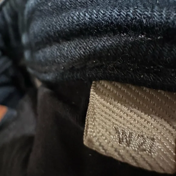 Burberry Brit Skinny Low Rise Jeans in dark blue wash - Picture 7 of 9